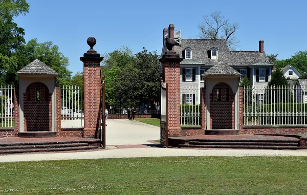 New Bern, NC: 1770 Tryon Palace Entrance Gate — Stock Photo, Image