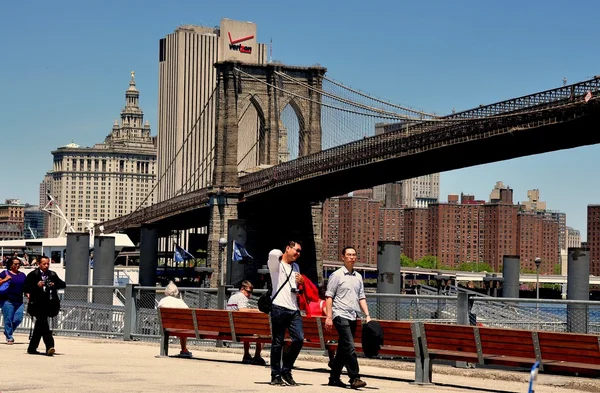 Brooklyn, NY:  The Brooklyn Bridge — Stock Photo, Image