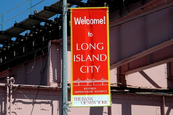 NYC: BID Bem-vindo ao sinal de Long Island City — Fotografia de Stock