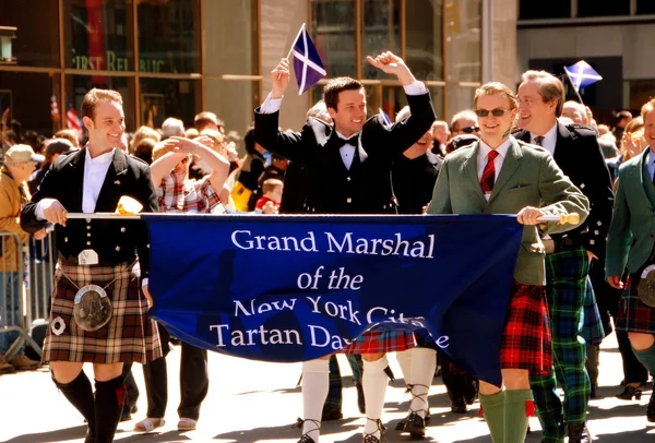 NYC: Lawrence Tynes på tartan Day Parade — Stockfoto