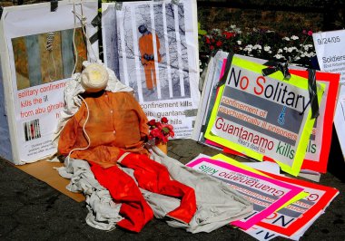 Nyc: İşaretler ve Kukla Union Square Protesto at