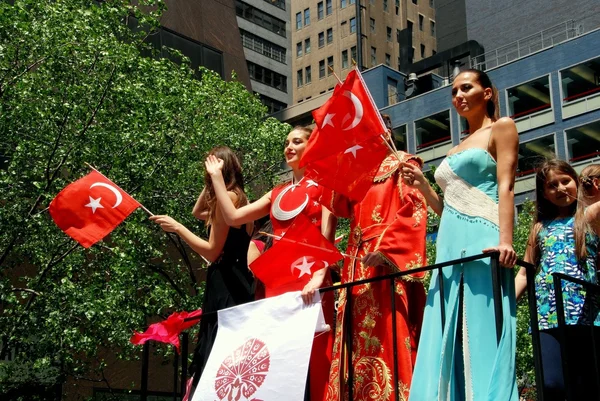 NYC: Turkish Day Parade — Stock Photo, Image