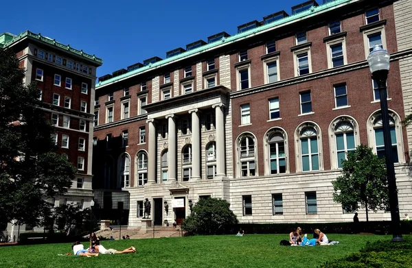 NYC: Escola de Jornalismo da Universidade de Columbia — Fotografia de Stock