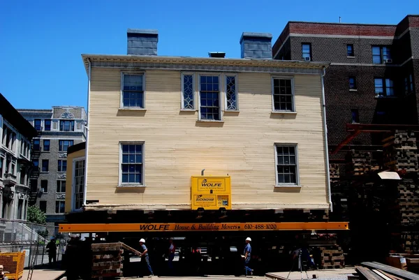 NYC: Moving The Grange, Alexander Hamilton 's Home —  Fotos de Stock