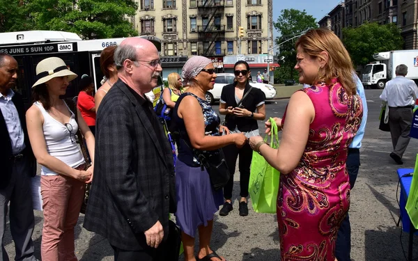 NYC: Orador do Conselho com Constituintes — Fotografia de Stock