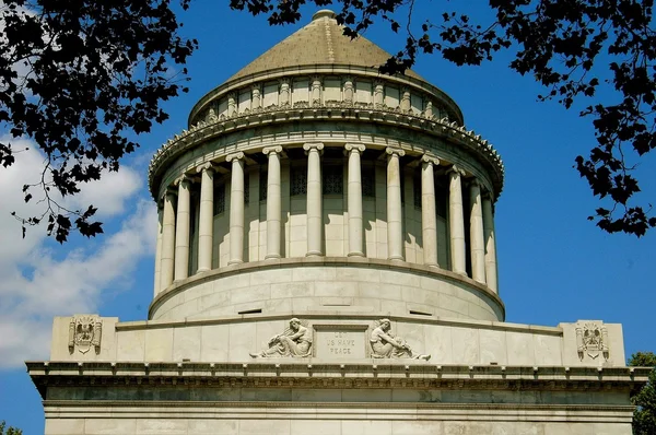 NYC: Rotunda of 1897 Grant 's Tomb — стоковое фото