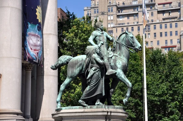 NYC: Theodore Roosevelt Equestrian Statue - Stock-foto