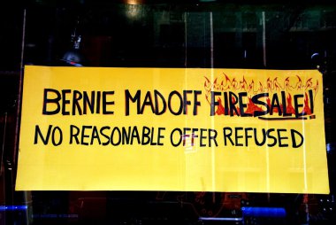 NYC: Bernie Madoff Fire satışı işareti