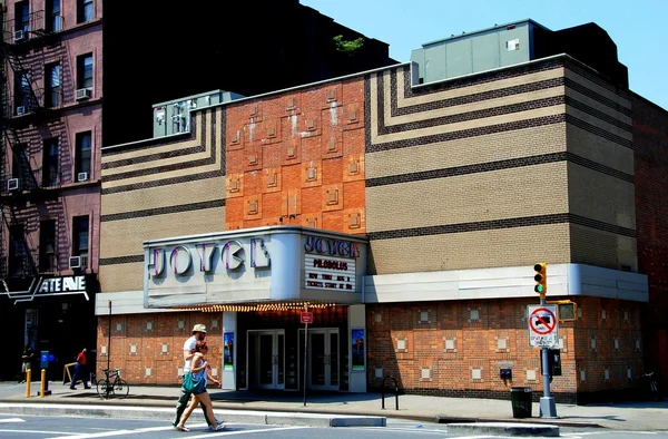 NYC: Театр Джойс в стиле ар-деко — стоковое фото