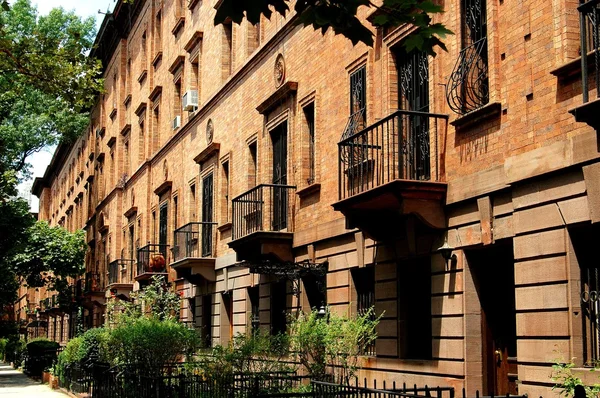 NYC: Striver 's Row în Harlem — Fotografie, imagine de stoc