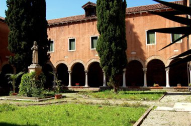 Venedik, İtalya: Cloister San Francesca della Vigna Kilisesi