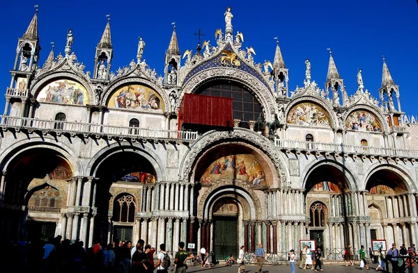 Венеция, Италия: Собор Сан-Марко — стоковое фото