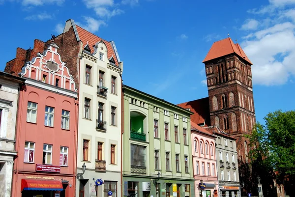 Torun, Polônia: Praça da Cidade Nova e Igreja de St. James — Fotografia de Stock