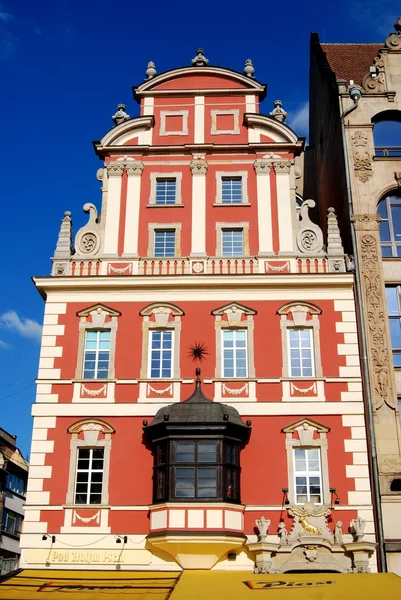 Wroclaw, Polen: burgher van huis in rynek vierkante — Stockfoto