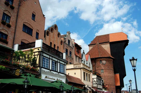Gdaňsk, Polsko: barokní domy na závod dlugi pobrzez staré přístaviště — Stock fotografie