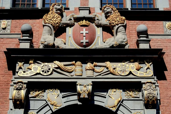 Gdansk, Poland: 1600-09 Arsenal Doorway Figures — Stock Photo, Image
