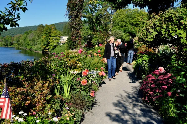 Brug van bloemen in shelburne, ma — Stockfoto