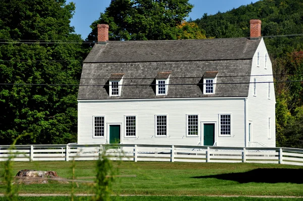 Hancock, massachusetts: šejkr setkání dům — Stock fotografie