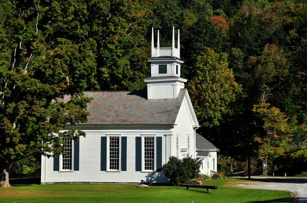 West Arlington, VT: Chiesa sul verde — Foto Stock