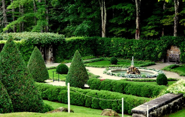 Lenox,MA: Italian Walled Garden at The Mount — Stock Photo, Image