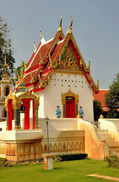 Kanchanaburi, Tailandia: Vihara en Wat Nua — Foto de Stock