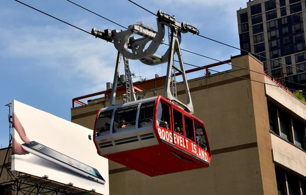 NYC: Roosevelt Island Cable Car — Stock Photo, Image