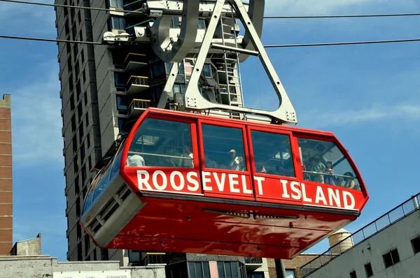 NYC: Roosevelt Island kabelbaan — Stockfoto