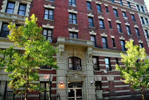ニューヨーク: エボラ出血熱患者のアパートの建物 — ストック写真