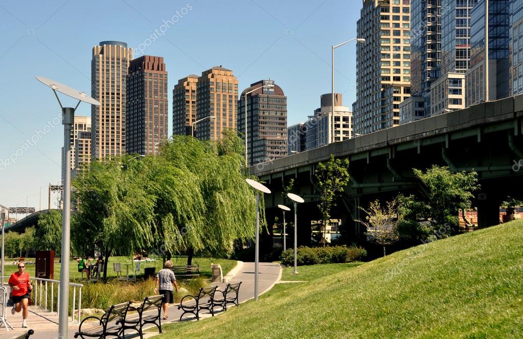 NYC Riverside Park and Luxury Apartments Stock Editorial Photo