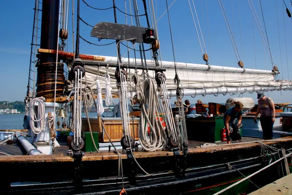 Нью-Йорк: Клируотер лодка шлюп — стоковое фото
