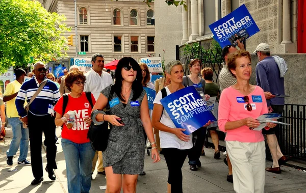 NYC : Campagne de bénévoles avant une élection — Photo