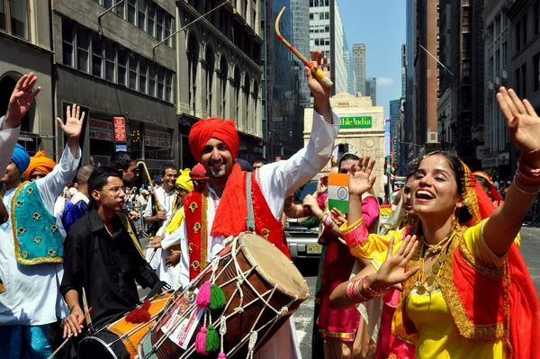 NYC: Drummers op India dag Parade — Stockfoto