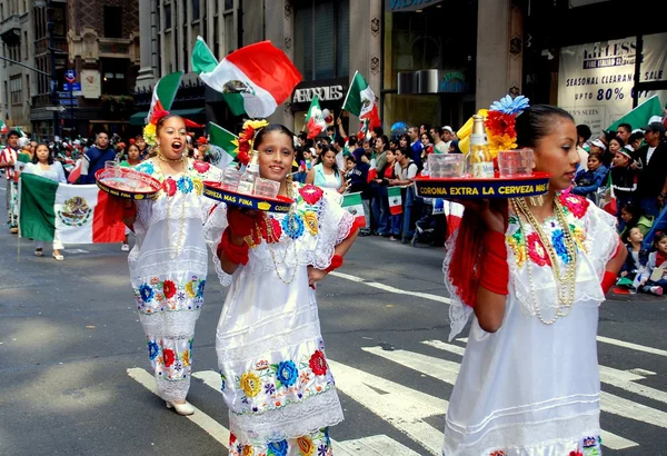 NYC: Marchers at Labour Day Parade — Stock Photo, Image