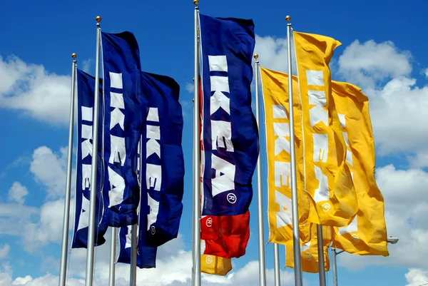 Brooklyn, NY: IKEA Superstore Flags — Stock Photo, Image