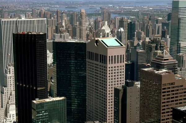 Нью-Йорк: Midtown Manhattan Office Towers — стоковое фото