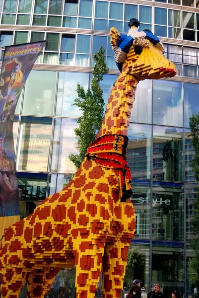 Berlin, Germany: Lego Giraffe in Potsdamer Platz — Stock Photo, Image