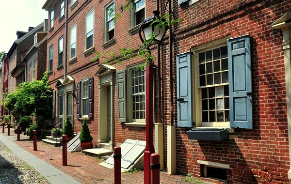 Philadelphia, PA: Elfreth's Alley Homes — Stock Photo, Image