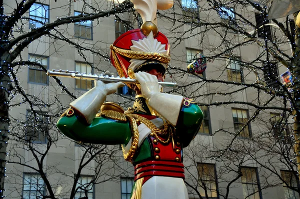 Нью-Йорк: Рождественские украшения в Рокфеллер-центре — стоковое фото