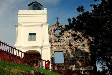 Melaka, Malezya: Belfry and St. Paul'ın kilise kalıntıları