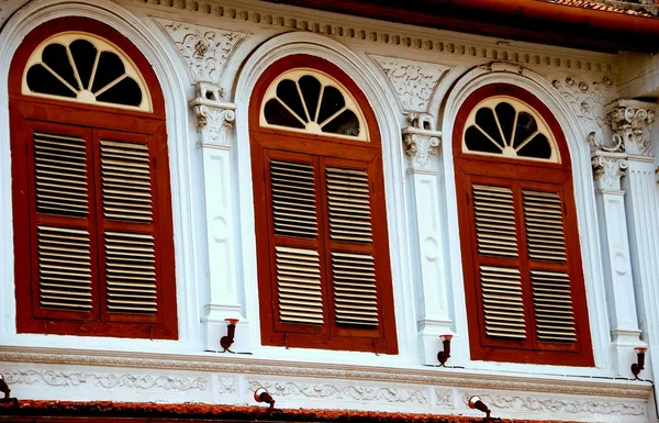 Melaka, Malásia: Windows chinês da casa da loja — Fotografia de Stock