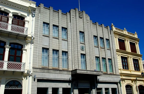 Georgetown, Malaysia: Art Deco Building — Stock Photo, Image