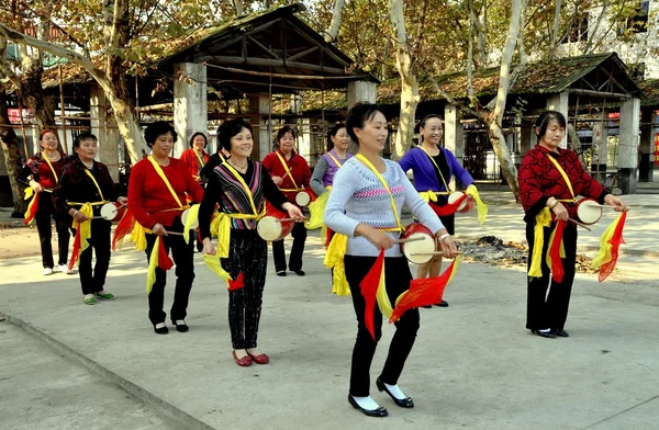 Wan Jia, China: Women's Waist Drum Band — Stock Photo, Image