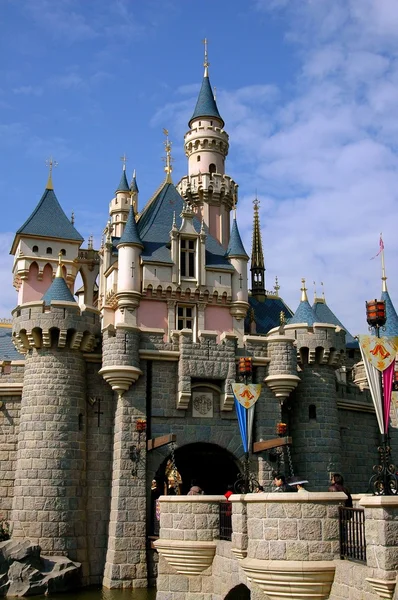 Hong Kong, China: Disneyland Sleeping Beauty Castle — Stockfoto