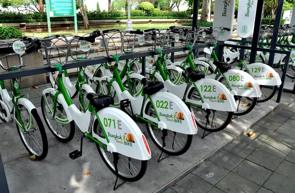 Bangkok, Tailândia: Aluguel de bicicletas Smike na Docking Station — Fotografia de Stock