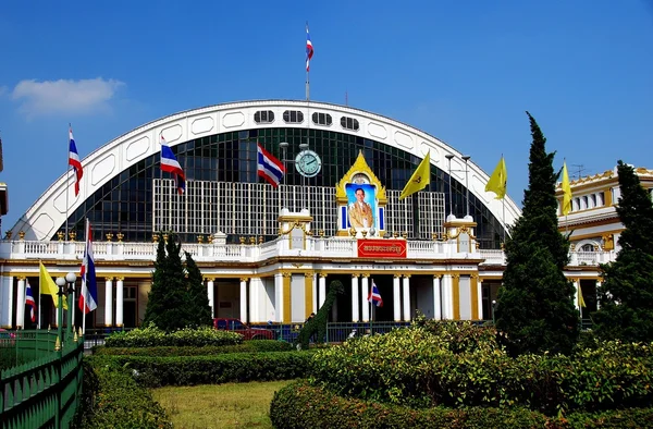 Bangkok, thailand: hua lamphong tågstation — Stockfoto