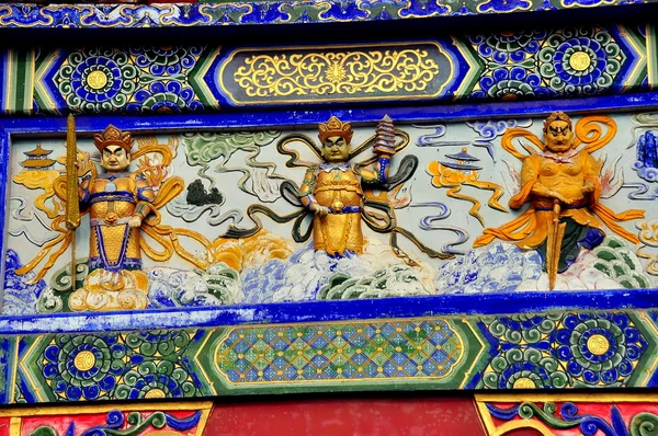 Sui Ning, Kina: Guang De Si buddhistiska tempel dekorativa Panel — Stockfoto