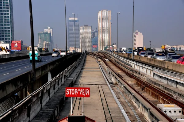 Bangkok, Thailand: BTS Skytrain Tracks — Stock Photo, Image