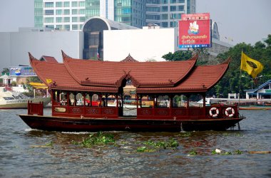 Bangkok, Tayland: Chao Praya Nehri Feribot Tekne