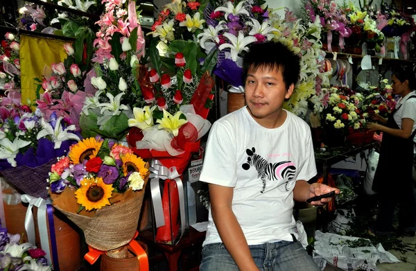 Bangkok, Tayland: Çiçekçi Çiçek Market — Stok fotoğraf
