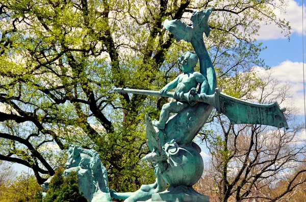 Bronx, Nova York: Beaux Arts Fountain no Jardim Botânico — Fotografia de Stock